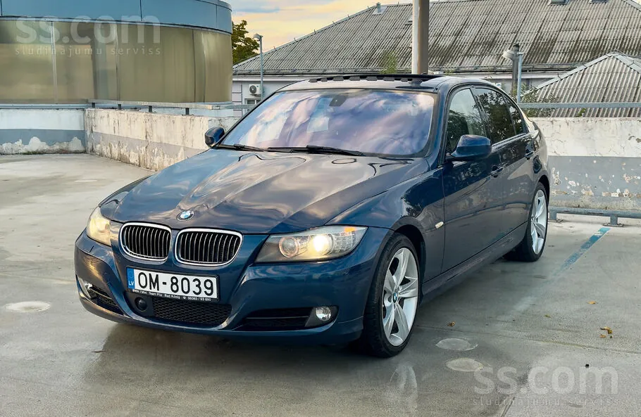 BMW 330 2010 photo 3