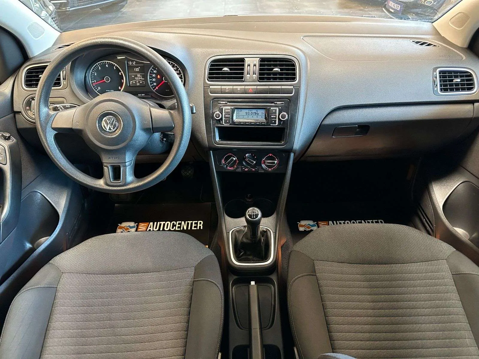 Volkswagen Polo 2009 photo 2
