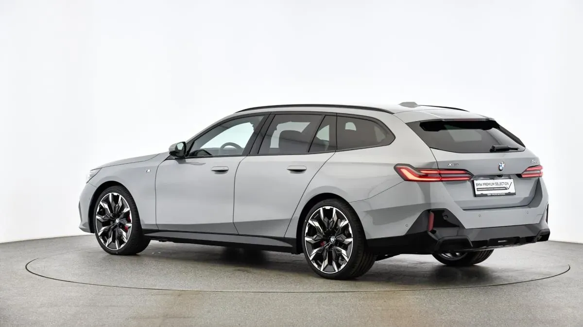 BMW 5 Series 2025 photo 3