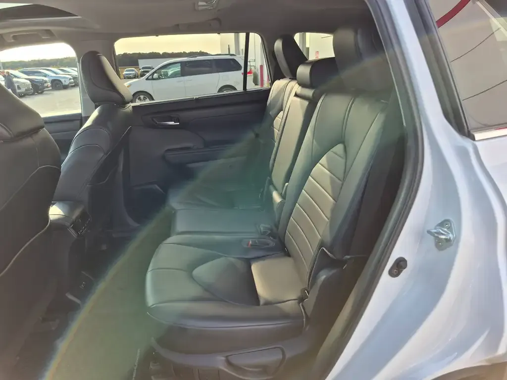 Toyota Highlander 2021 photo 5