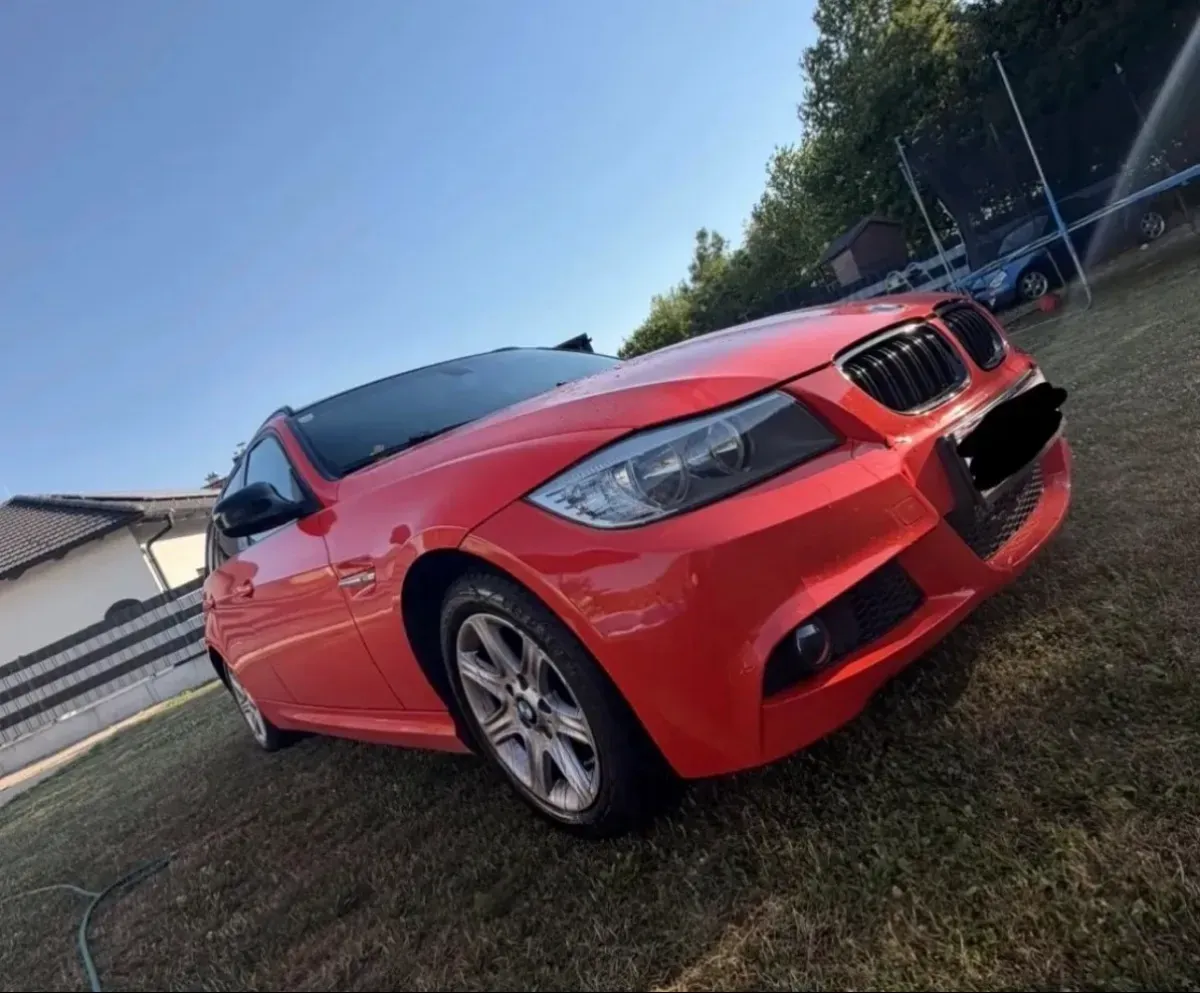 BMW 3 Series 2009 photo 2