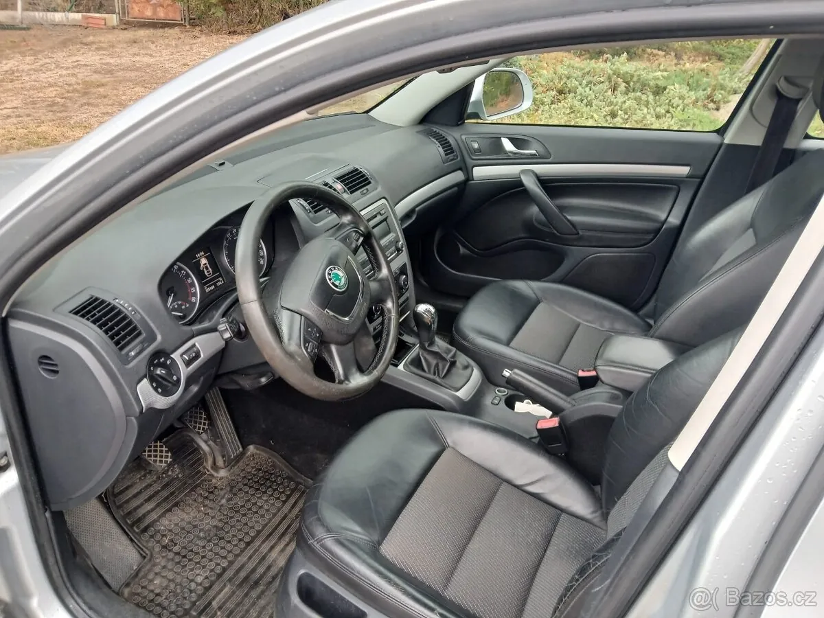 Skoda Octavia 2012 photo 4