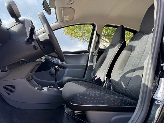 Peugeot 107 2010 photo 5