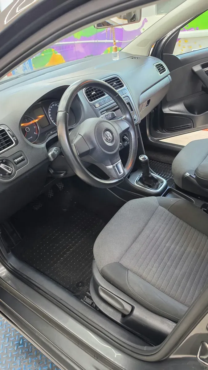 Volkswagen Polo 2013 photo 2