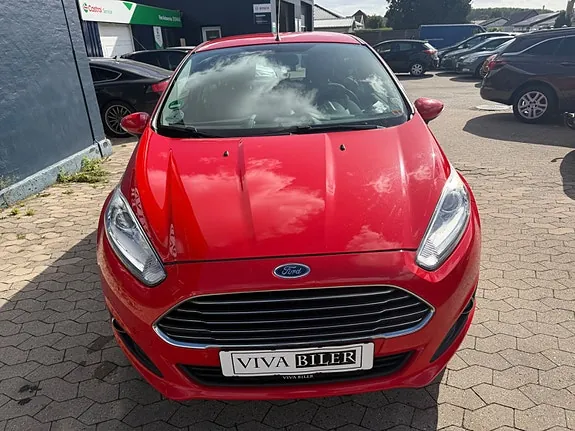 Ford Fiesta 2014 photo 2