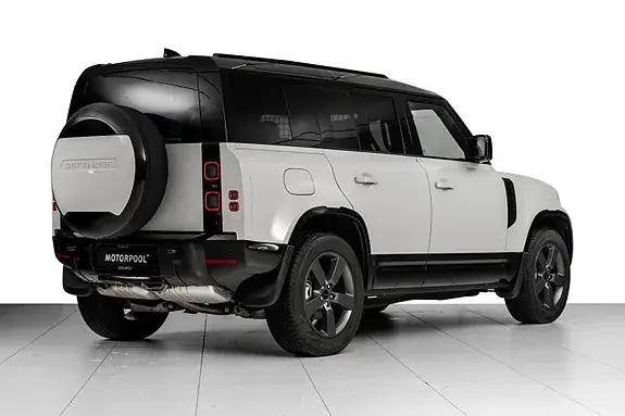 Land Rover Defender 110 2026 photo 3
