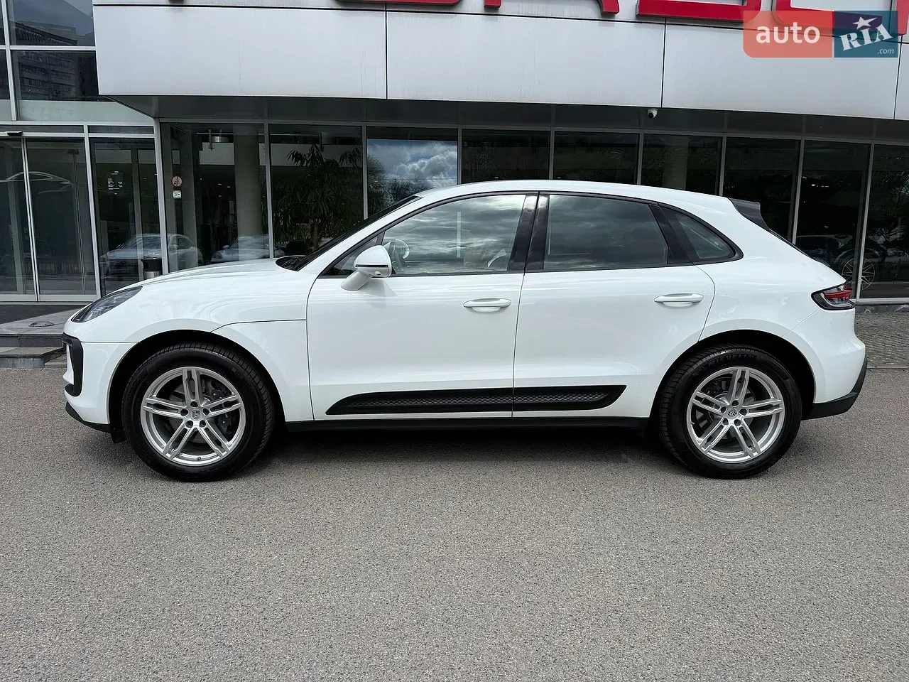 Porsche Macan 2022 photo 2