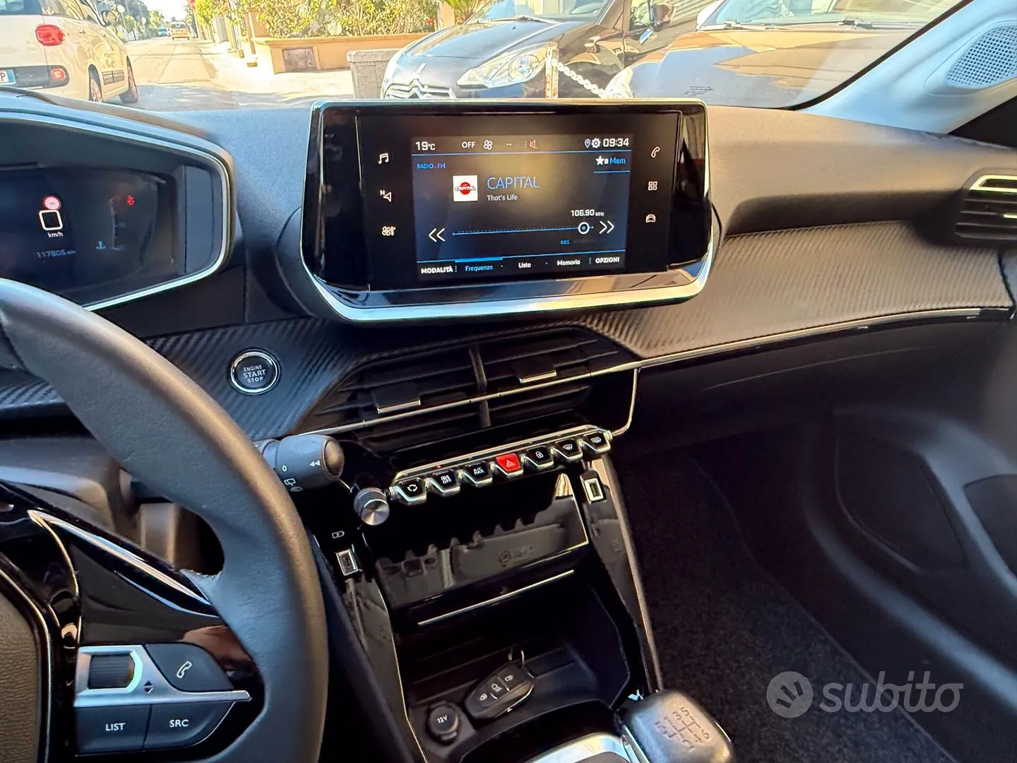 Peugeot 208 2022 photo 5