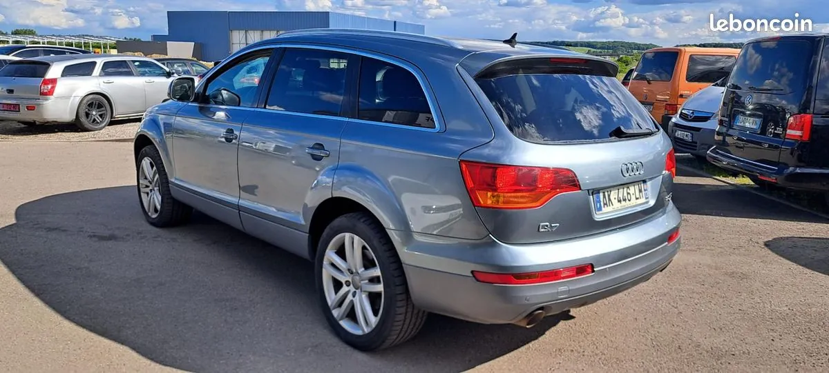 Audi Q7 2007 photo 2