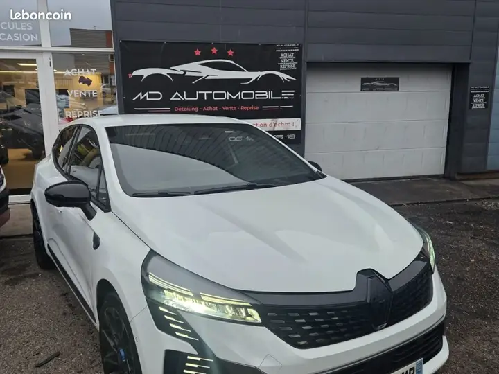 Renault Clio 2024 photo 3