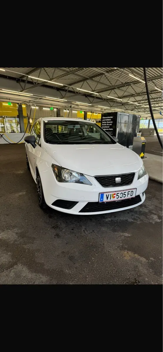Seat Ibiza 2012 photo 2