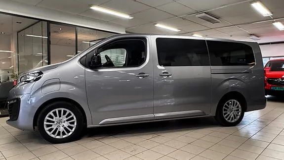 Peugeot E-Traveller 2022 photo 4