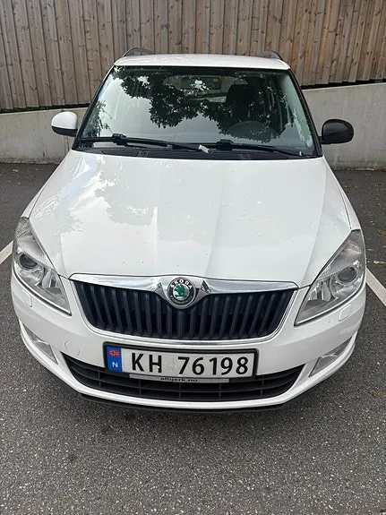 Skoda Fabia 2011 photo 5