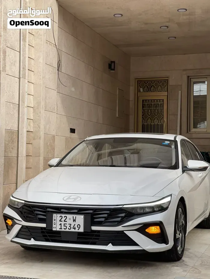 Hyundai Elantra 2025 photo 3