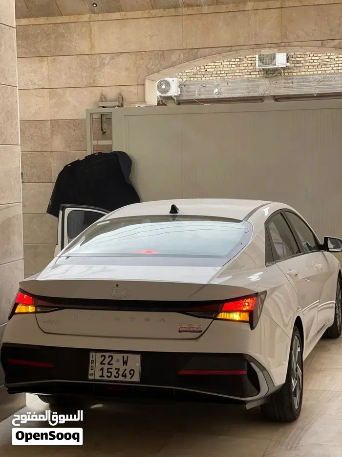 Hyundai Elantra 2025 photo 2