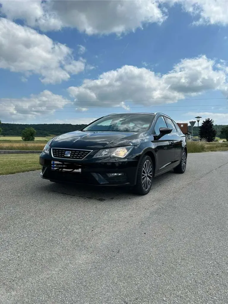 Seat Leon 2019 photo 2