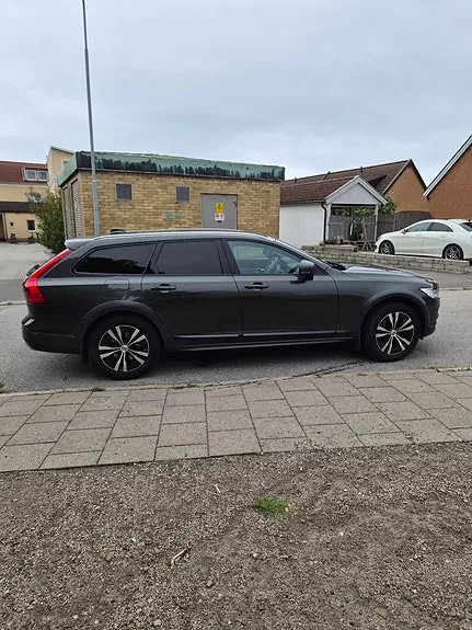 Volvo V90 Cross Country 2019 photo 2