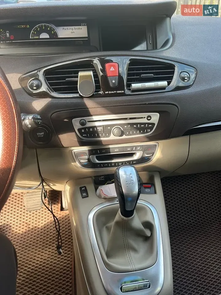 Renault Scenic 2011 photo 5