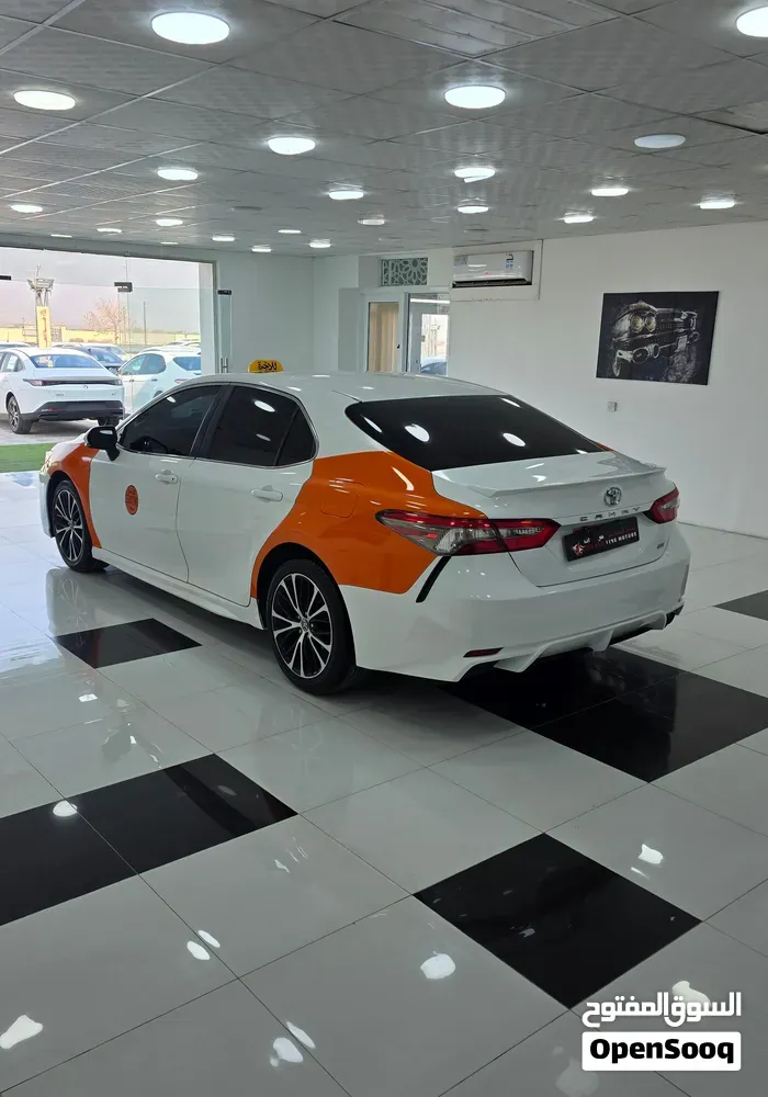 Toyota Camry 2018 photo 3