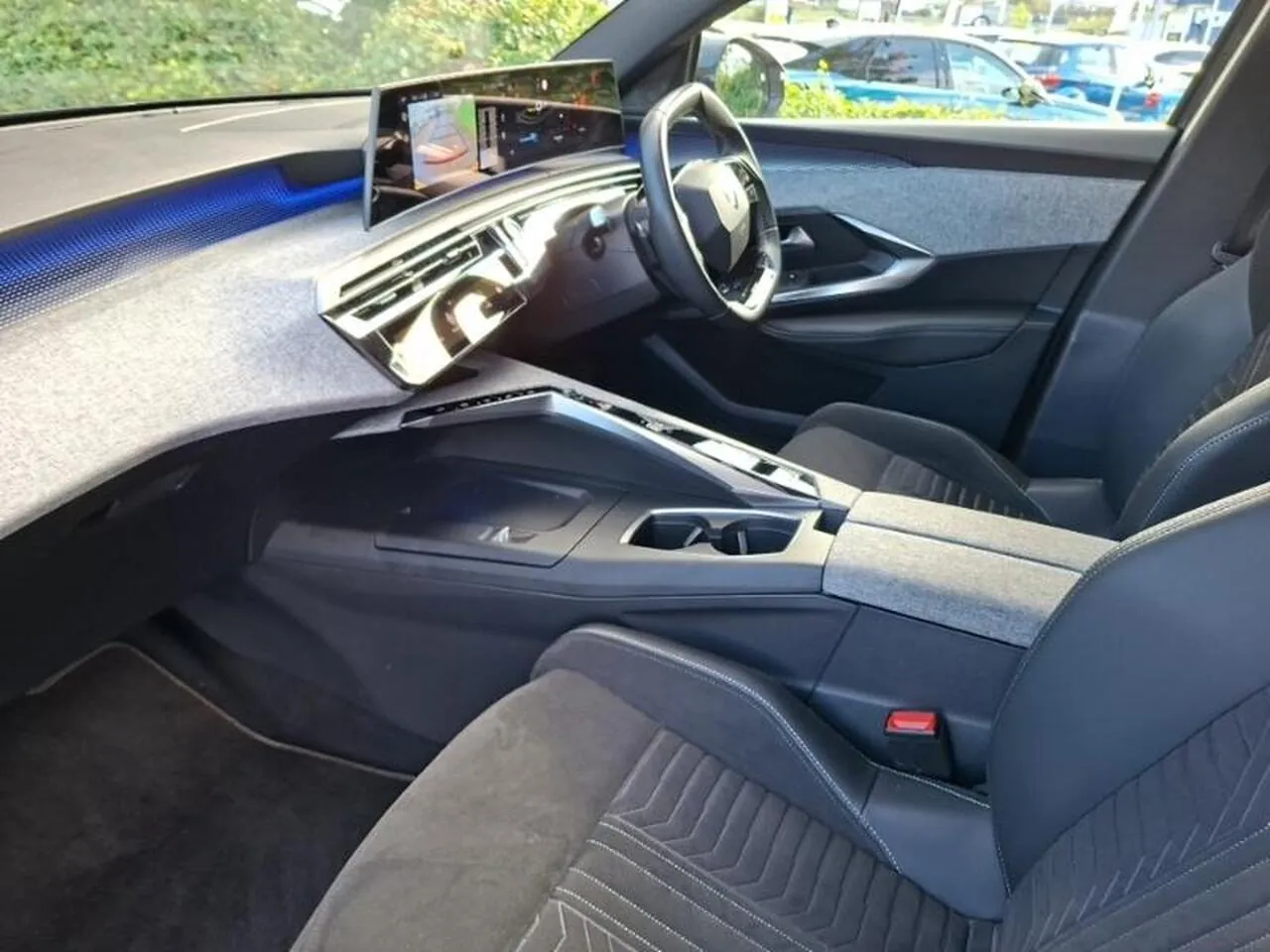 Peugeot E-3008 2024 photo 5
