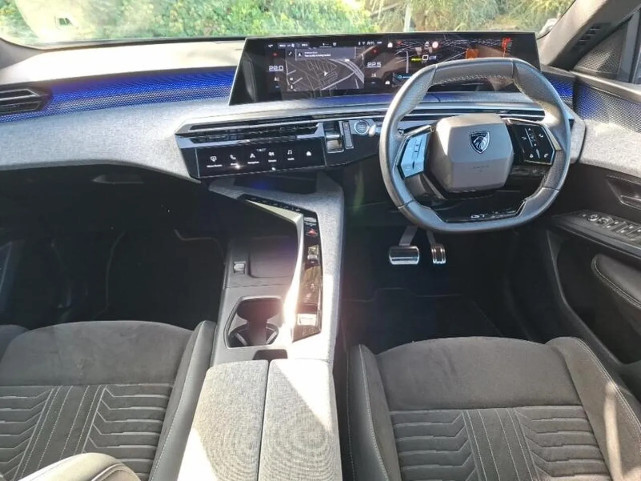 Peugeot E-3008 2024 photo 3