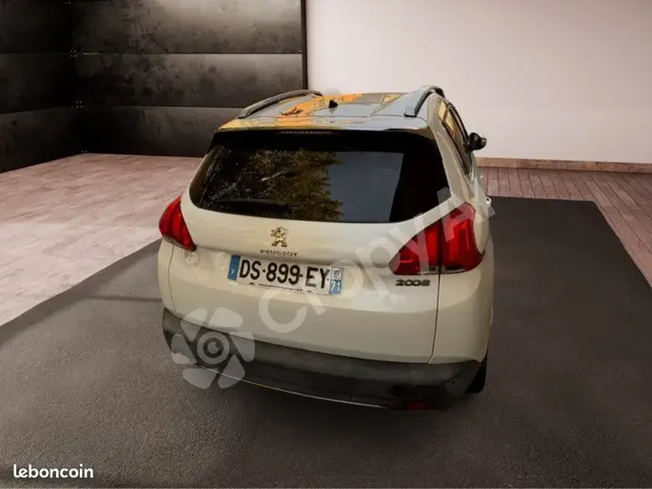 Peugeot 2008 2015 photo 4