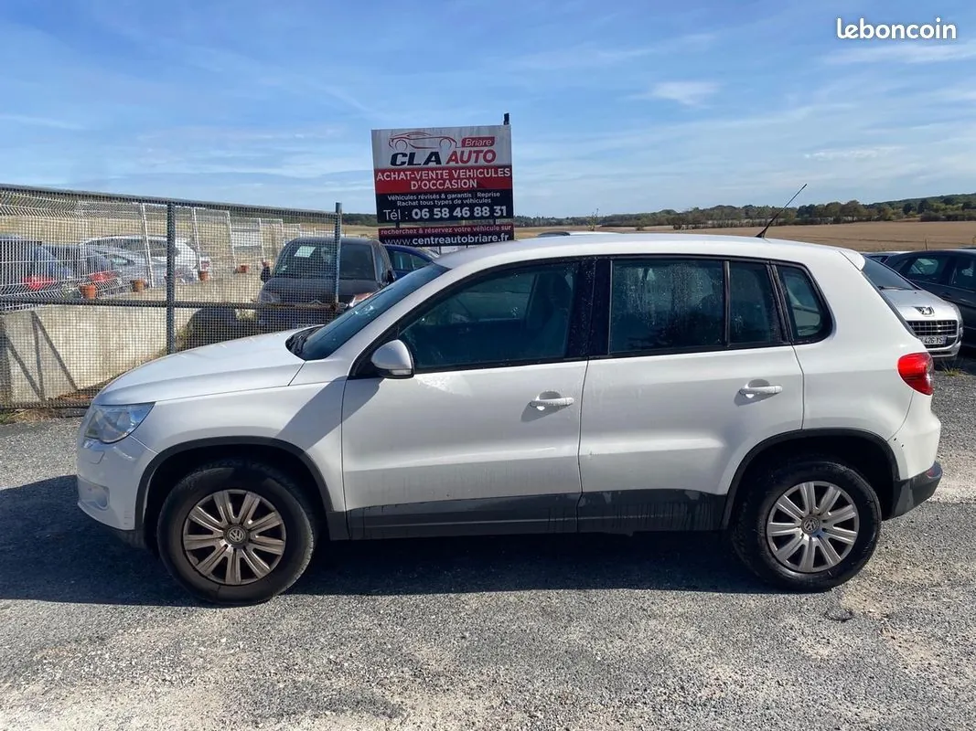 Volkswagen Tiguan 2010 photo 2