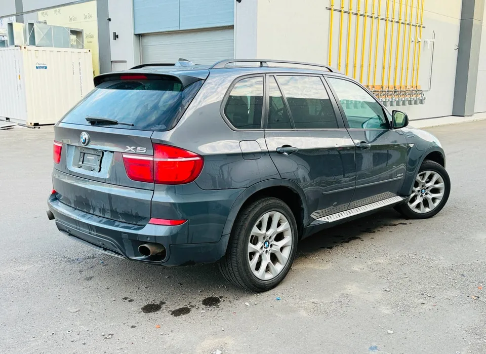 BMW X5 2011 photo 2