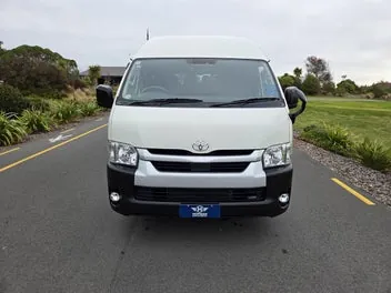 Toyota Hiace 2021 photo 3