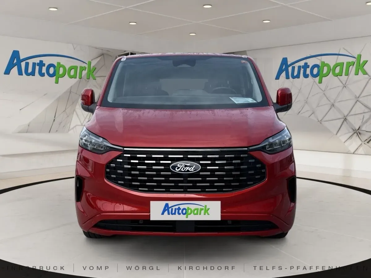 Ford Tourneo Custom 2025 photo 2