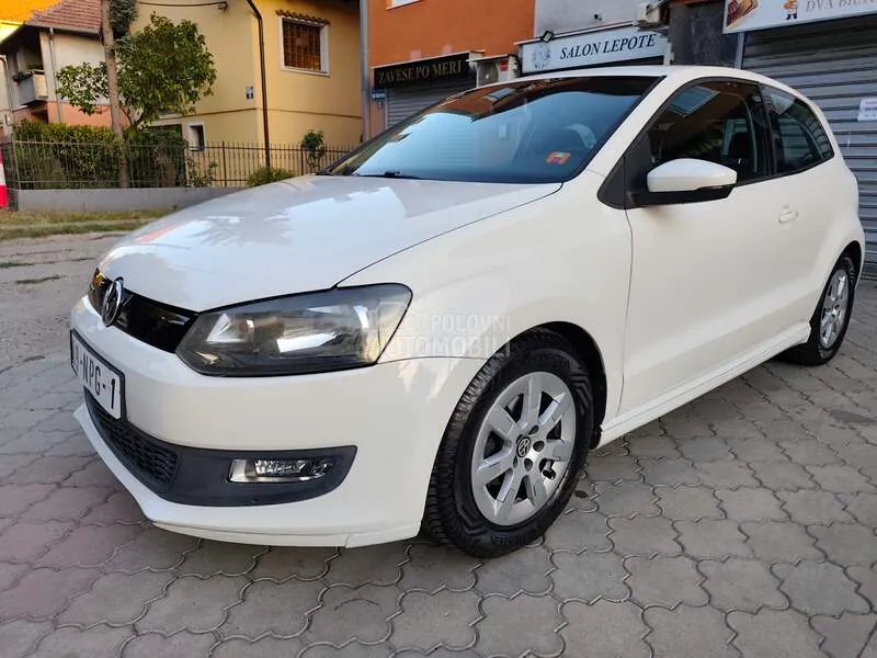 Volkswagen Polo 2010 photo 5