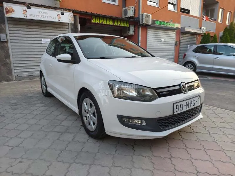 Volkswagen Polo 2010 photo 2
