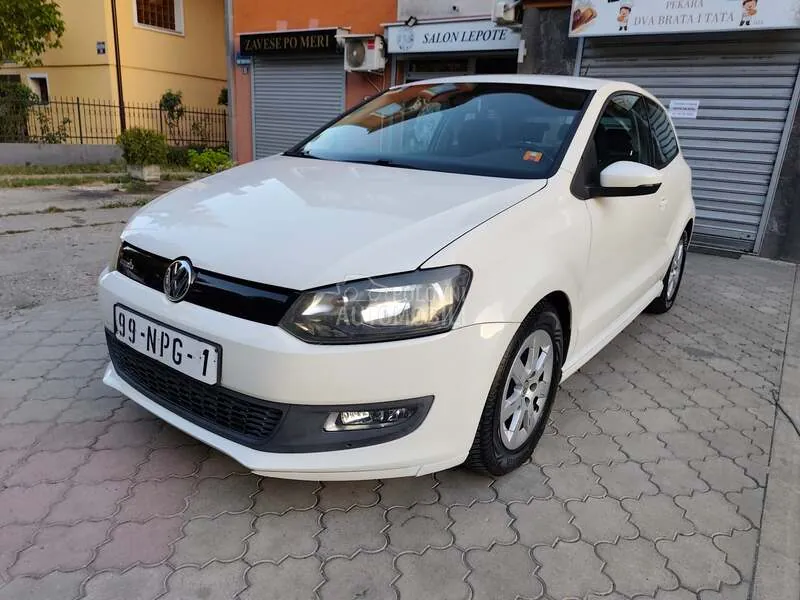Volkswagen Polo 2010 photo 4
