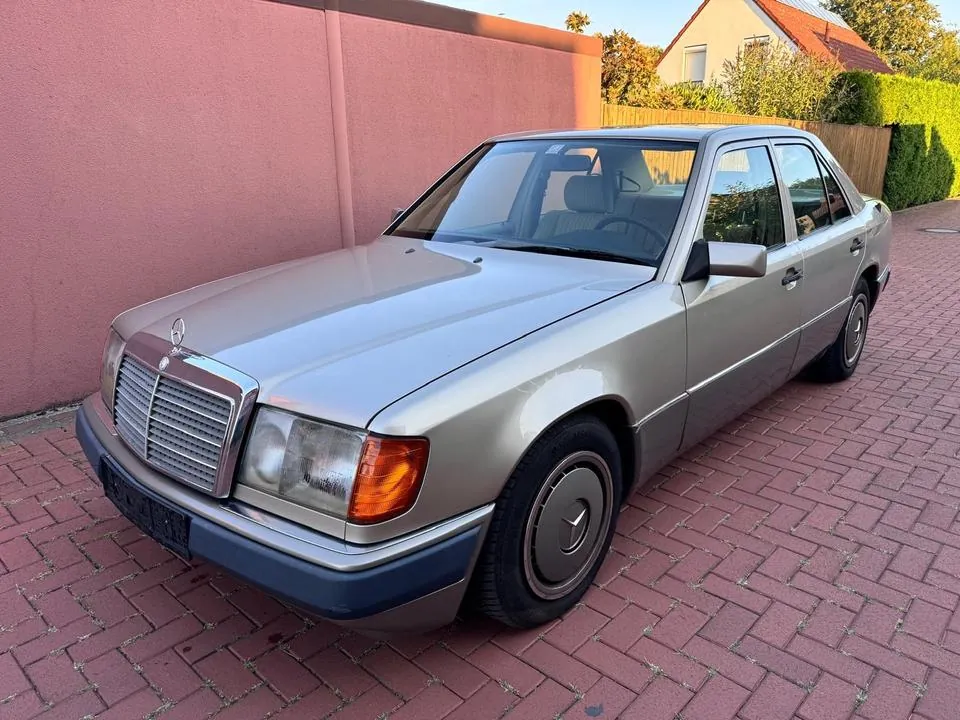 Mercedes-Benz 300D