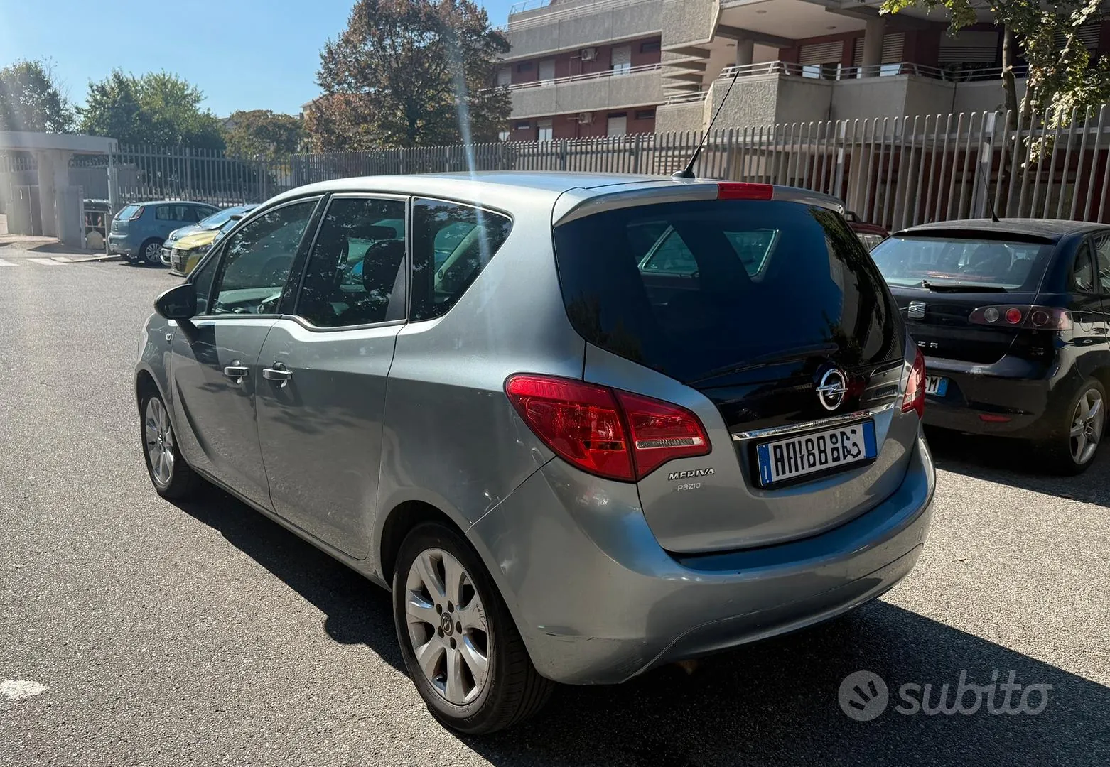 Opel Meriva 2012 photo 2