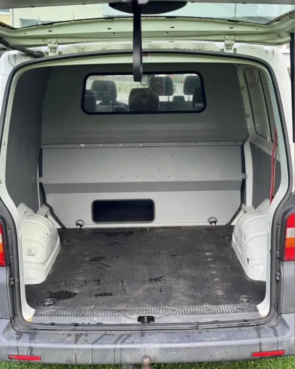 Volkswagen T5 Kombi 2008 photo 3