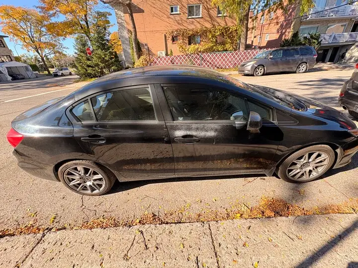 Honda Civic 2012 photo 2