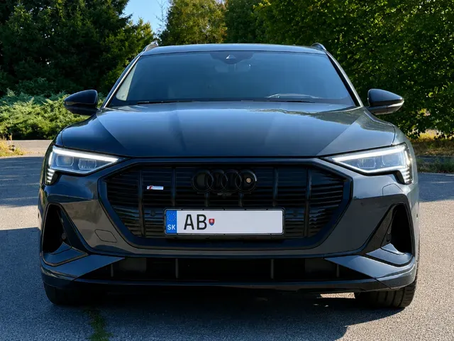 Audi E-Tron 2023 photo 2