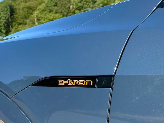 Audi E-Tron 2023 photo 4