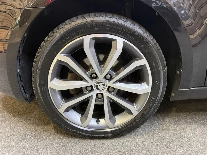 Skoda Octavia 2019 photo 2