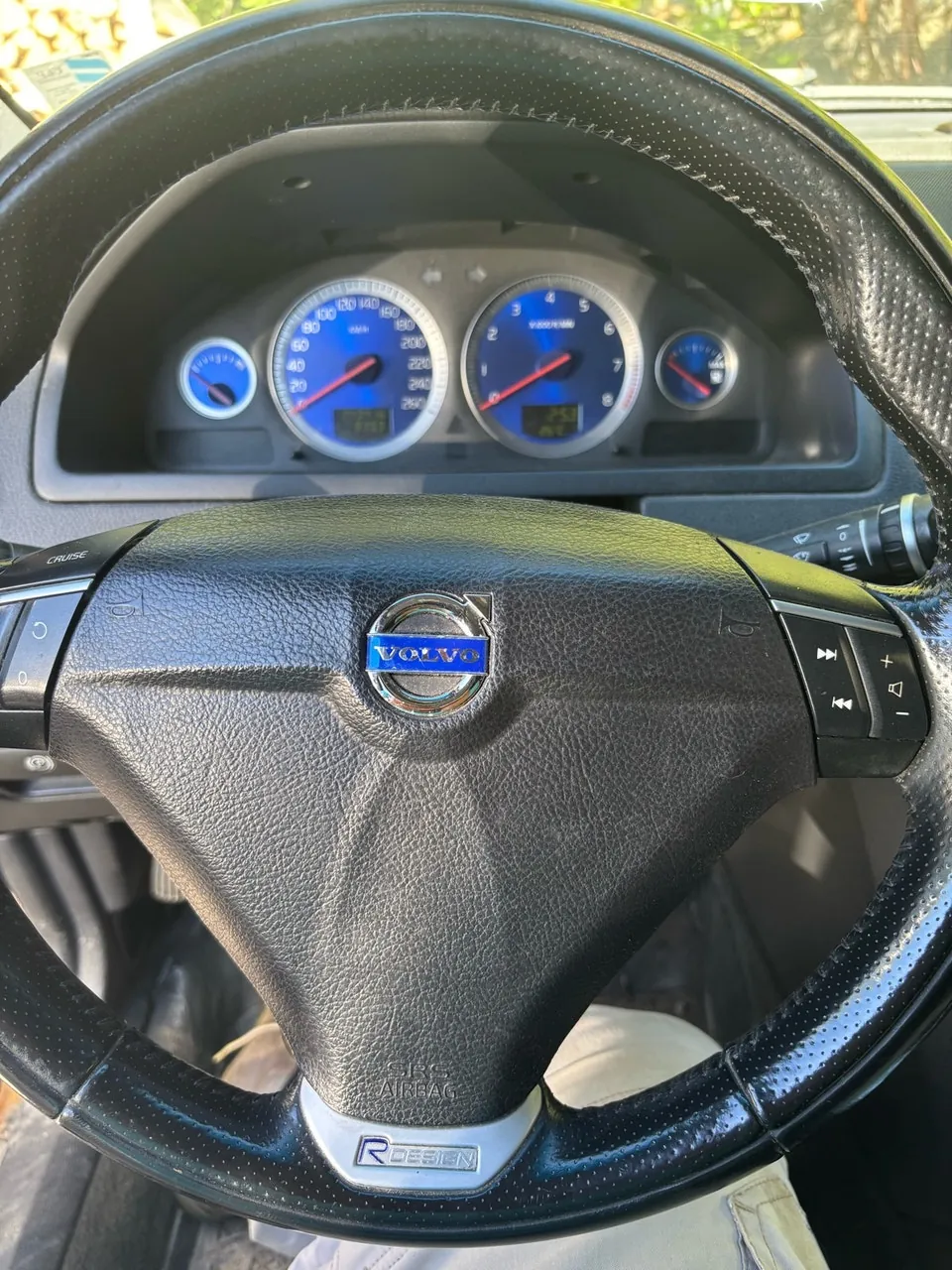 Volvo Xc90 2010 photo 2