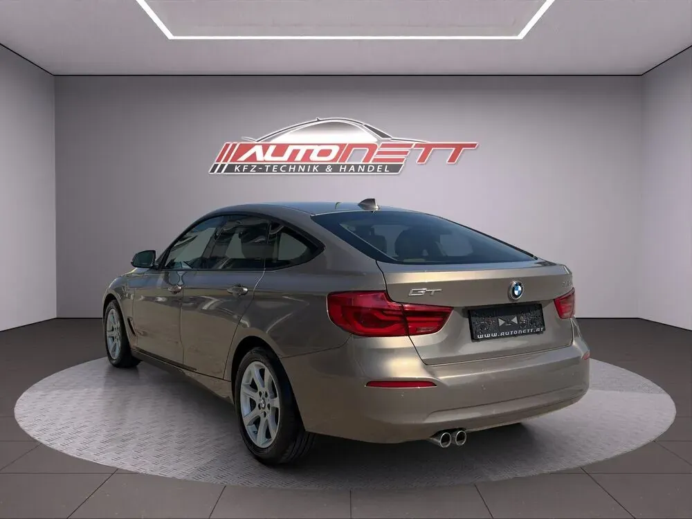 BMW 3 Series 2017 photo 3