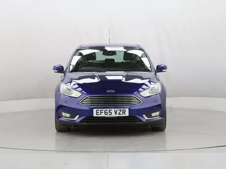 Ford Focus 2015 photo 2