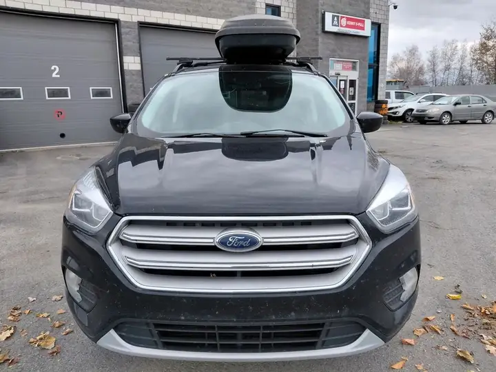 Ford Escape 2018 photo 2
