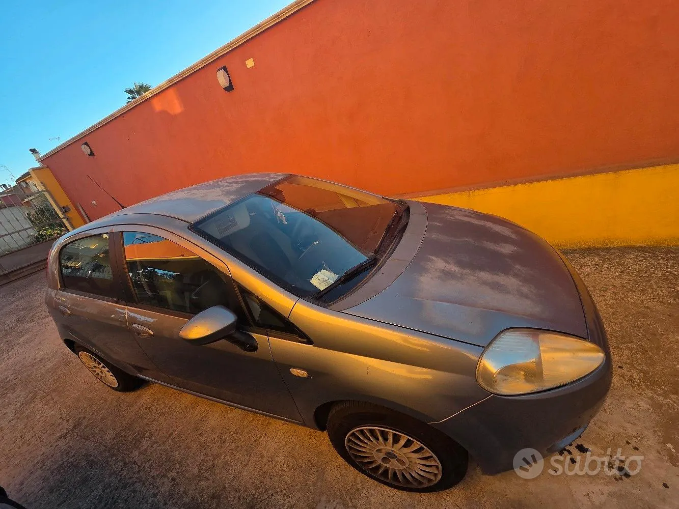 Fiat Grande Punto 2011 photo 3