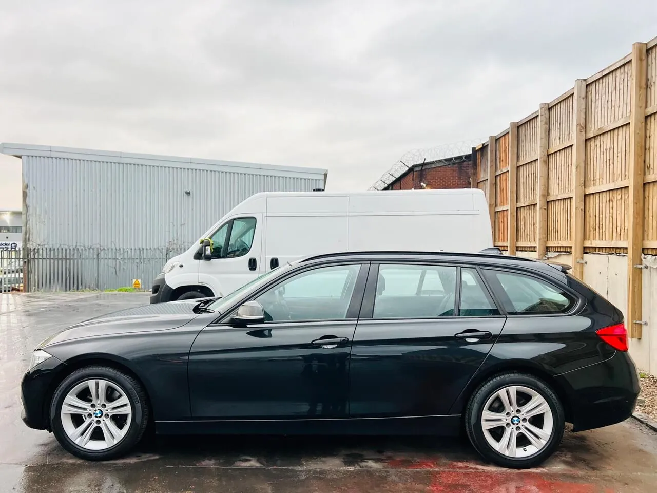 BMW 3 Series 2017 photo 4