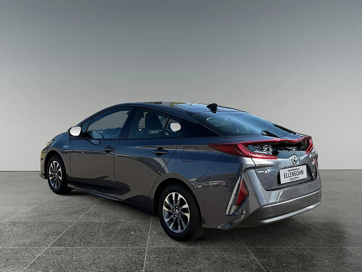 Toyota Prius 2019 photo 3