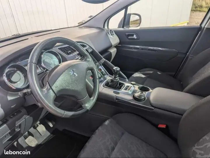 Peugeot 3008 2010 photo 5
