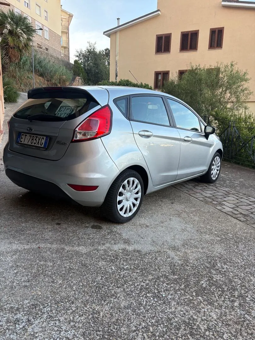 Ford Fiesta 2014 photo 3