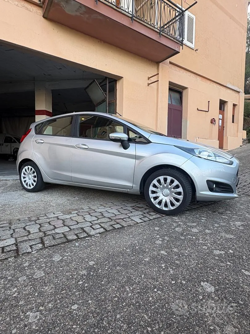 Ford Fiesta 2014 photo 4